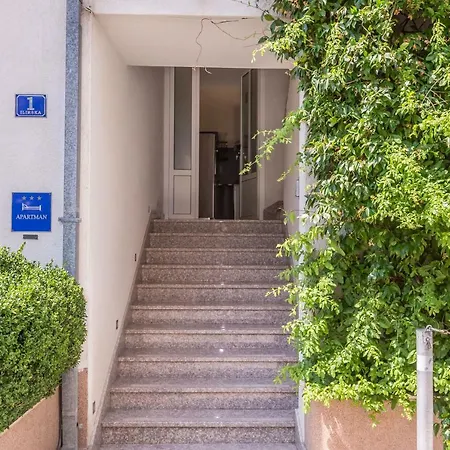 Marna Apartment *